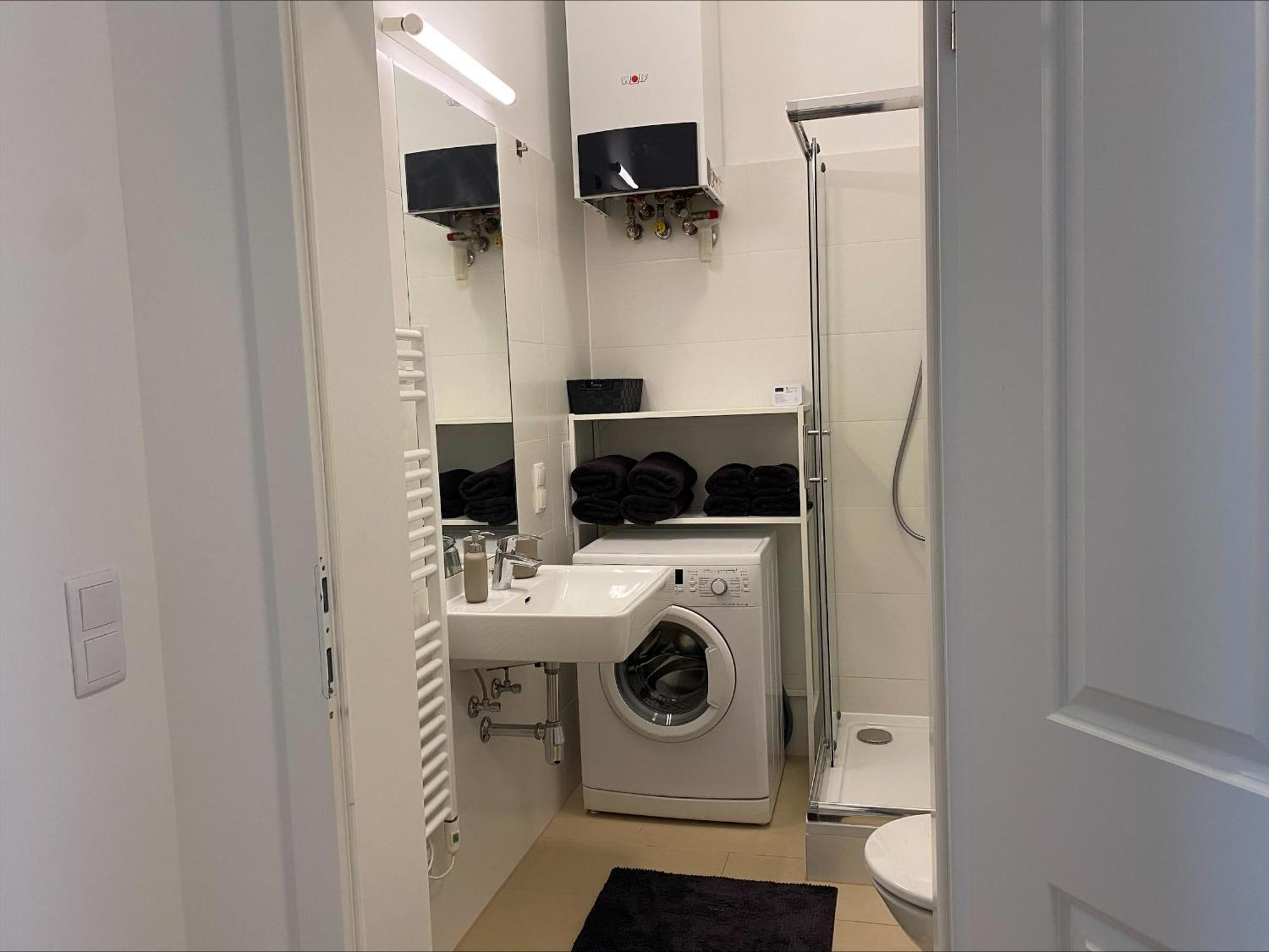 Cosy Apartment In Mariahilf Close To Citycenter Viena Exterior foto